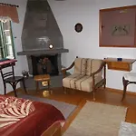 Lakis Guest house 3*