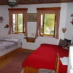 Lakis