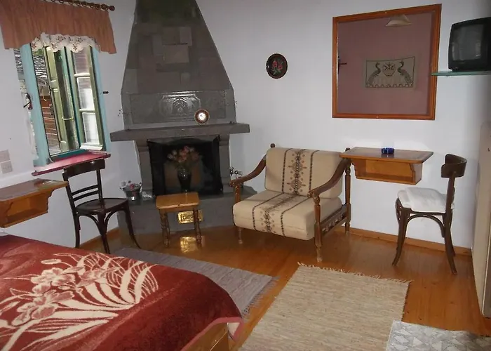 Lakis Guest house 3*