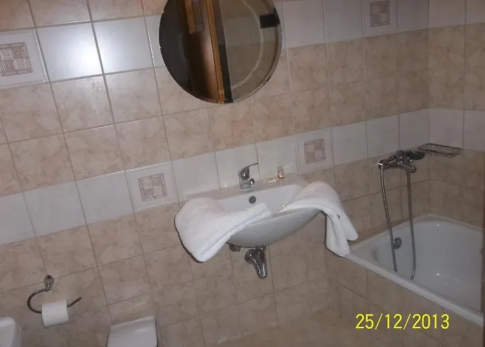 Guest house Lakis 3*